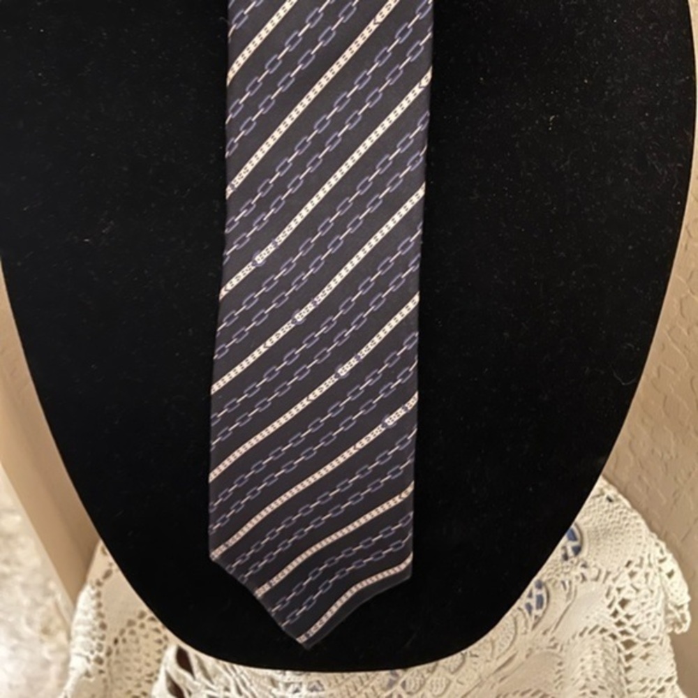 Hardy Amies Men’s Classic Neck Tie Pure Silk Blue Stripe Pattern England VTG